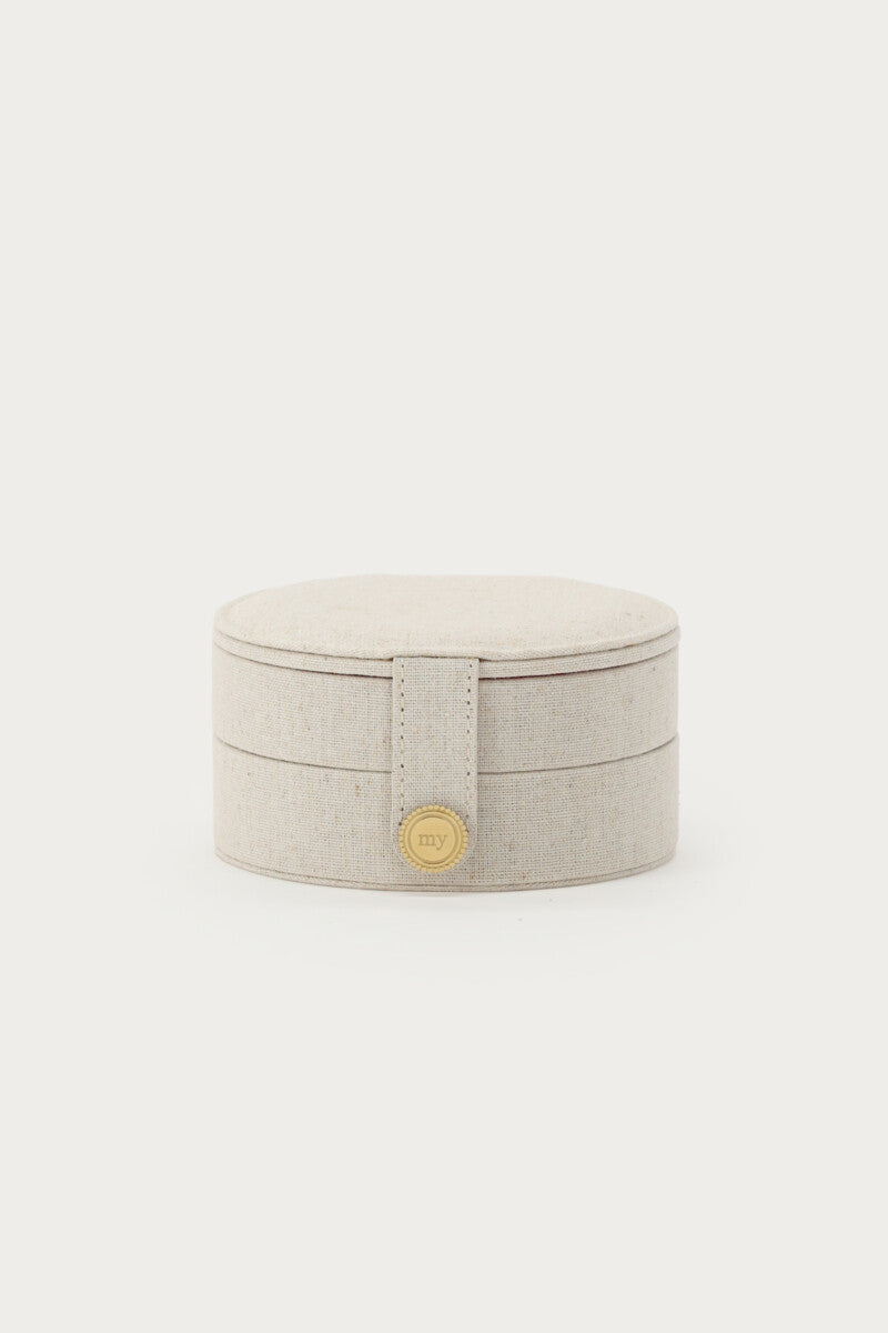 Beige round jewelry box